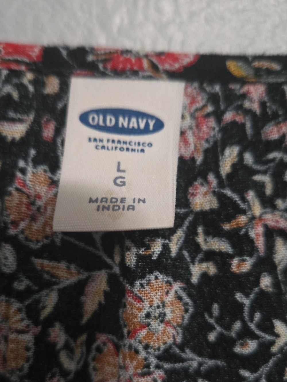 Old Navy Floral Long-Sleeve Scoop Neck Top -Black with Pink Floral In Size L - Picture 4 of 6